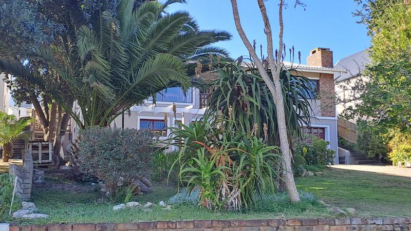 4 Bedroom Property for Sale in Stilbaai East Western Cape